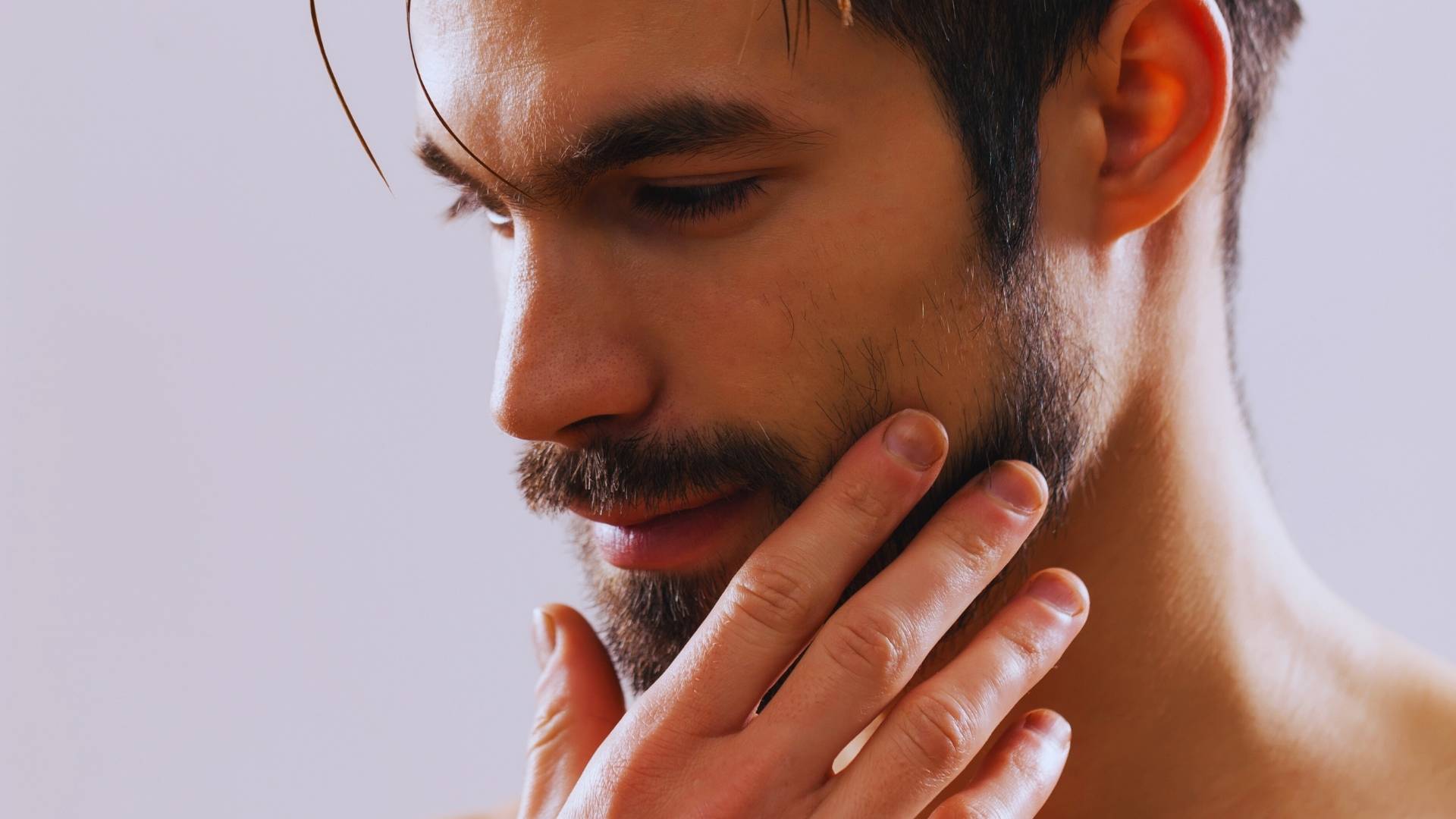 Rutina estética masculina de otoño: qué se hacen ellos en septiembre - Aragolaser
